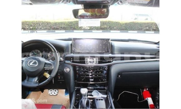 Acheter Import Voiture Lexus LX Blanc à Import - Dubai, Région de la Bouenza