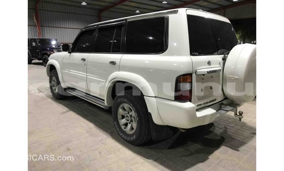 Acheter Import Voiture Nissan Patrol Blanc à Import - Dubai, Région de la Bouenza Acheter Import Voiture Nissan Patrol Blanc à Import - Dubai, Région de la Bouenza
