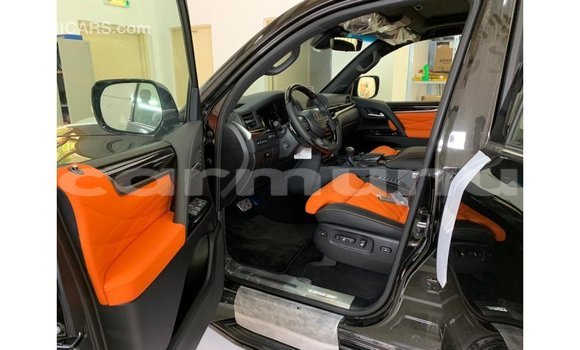 Acheter Import Voiture Lexus LX Noir à Import - Dubai, Région de la Bouenza Acheter Import Voiture Lexus LX Noir à Import - Dubai, Région de la Bouenza