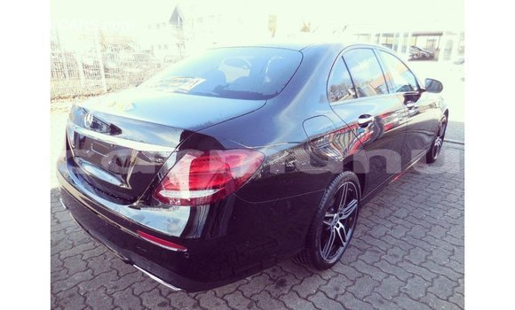 Buy Import Mercedes-Benz 200 Black Car in Import - Dubai in Region of Bouenza Buy Import Mercedes-Benz 200 Black Car in Import - Dubai in Region of Bouenza