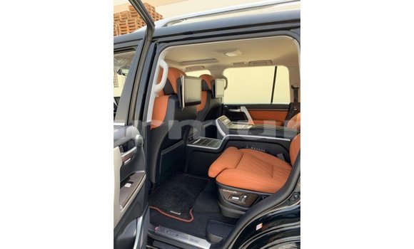 Buy Import Toyota Land Cruiser Black Car in Import - Dubai in Region of Bouenza Buy Import Toyota Land Cruiser Black Car in Import - Dubai in Region of Bouenza