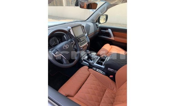 Buy Import Toyota Land Cruiser Black Car in Import - Dubai in Region of Bouenza Buy Import Toyota Land Cruiser Black Car in Import - Dubai in Region of Bouenza
