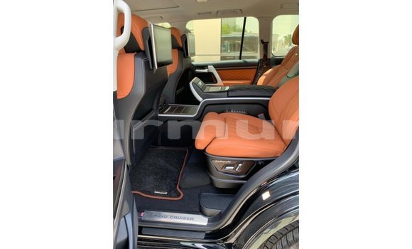 Buy Import Toyota Land Cruiser Black Car in Import - Dubai in Region of Bouenza Buy Import Toyota Land Cruiser Black Car in Import - Dubai in Region of Bouenza