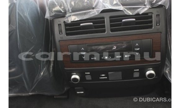Buy Import Toyota Land Cruiser White Car in Import - Dubai in Region of Bouenza Buy Import Toyota Land Cruiser White Car in Import - Dubai in Region of Bouenza