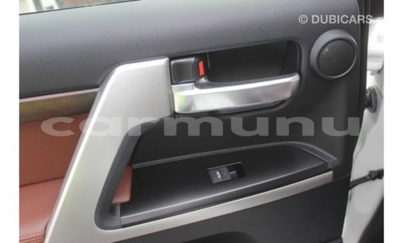 Buy Import Toyota Land Cruiser White Car in Import - Dubai in Region of Bouenza Buy Import Toyota Land Cruiser White Car in Import - Dubai in Region of Bouenza