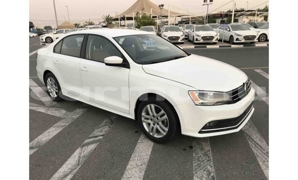 Acheter Import Voiture Volkswagen Jetta Blanc à Import - Dubai, Région de la Bouenza