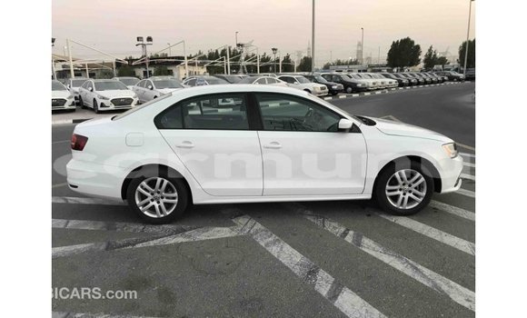 Buy Import Volkswagen Jetta White Car in Import - Dubai in Region of Bouenza Buy Import Volkswagen Jetta White Car in Import - Dubai in Region of Bouenza
