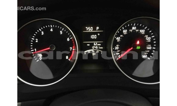 Buy Import Volkswagen Jetta White Car in Import - Dubai in Region of Bouenza Buy Import Volkswagen Jetta White Car in Import - Dubai in Region of Bouenza