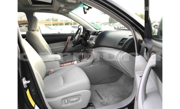 Buy Import Toyota Highlander Black Car in Import - Dubai in Region of Bouenza Buy Import Toyota Highlander Black Car in Import - Dubai in Region of Bouenza
