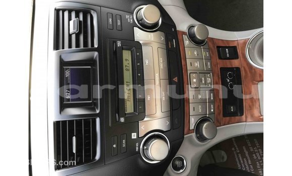 Buy Import Toyota Highlander Black Car in Import - Dubai in Region of Bouenza Buy Import Toyota Highlander Black Car in Import - Dubai in Region of Bouenza