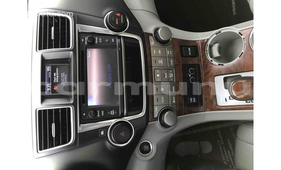 Acheter Import Voiture Toyota Highlander Autre à Import - Dubai, Région de la Bouenza Acheter Import Voiture Toyota Highlander Autre à Import - Dubai, Région de la Bouenza
