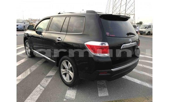 Buy Import Toyota Highlander Black Car in Import - Dubai in Region of Bouenza Buy Import Toyota Highlander Black Car in Import - Dubai in Region of Bouenza