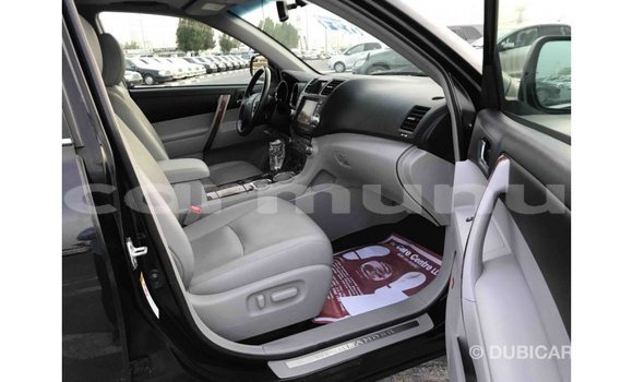 Buy Import Toyota Highlander Black Car in Import - Dubai in Region of Bouenza Buy Import Toyota Highlander Black Car in Import - Dubai in Region of Bouenza