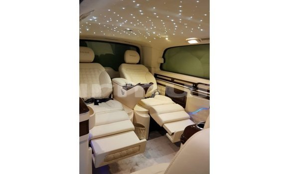 Buy Import Mercedes-Benz 250 Black Car in Import - Dubai in Region of Bouenza Buy Import Mercedes-Benz 250 Black Car in Import - Dubai in Region of Bouenza