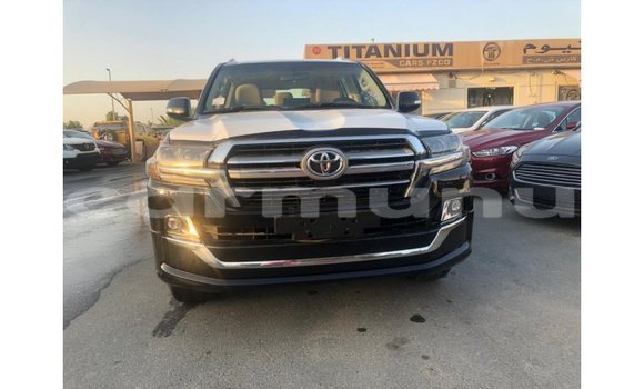 Buy Import Toyota Land Cruiser Black Car in Import - Dubai in Region of Bouenza Buy Import Toyota Land Cruiser Black Car in Import - Dubai in Region of Bouenza