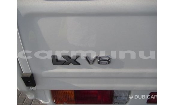 Acheter Import Voiture Toyota Land Cruiser Blanc à Import - Dubai, Région de la Bouenza Acheter Import Voiture Toyota Land Cruiser Blanc à Import - Dubai, Région de la Bouenza