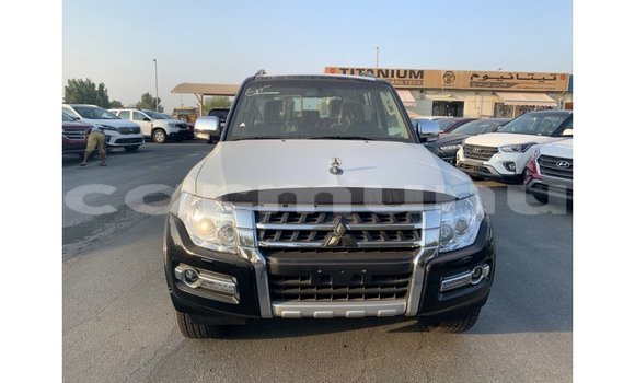 Buy Import Mitsubishi Pajero Black Car in Import - Dubai in Region of Bouenza Buy Import Mitsubishi Pajero Black Car in Import - Dubai in Region of Bouenza