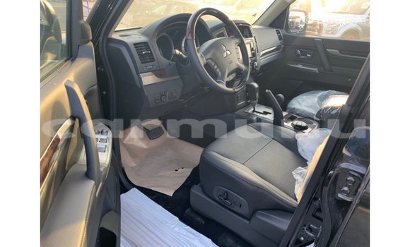 Buy Import Mitsubishi Pajero Black Car in Import - Dubai in Region of Bouenza Buy Import Mitsubishi Pajero Black Car in Import - Dubai in Region of Bouenza