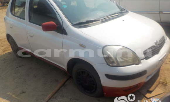 Acheter Occasion Voiture Toyota Yaris Blanc à Pointe–Noire, Région du Kouilou