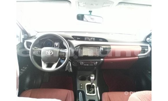 Buy Import Toyota Hilux White Car in Import - Dubai in Region of Bouenza Buy Import Toyota Hilux White Car in Import - Dubai in Region of Bouenza