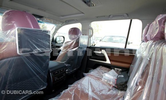 Acheter Import Voiture Toyota Land Cruiser Noir à Import - Dubai, Région de la Bouenza Acheter Import Voiture Toyota Land Cruiser Noir à Import - Dubai, Région de la Bouenza