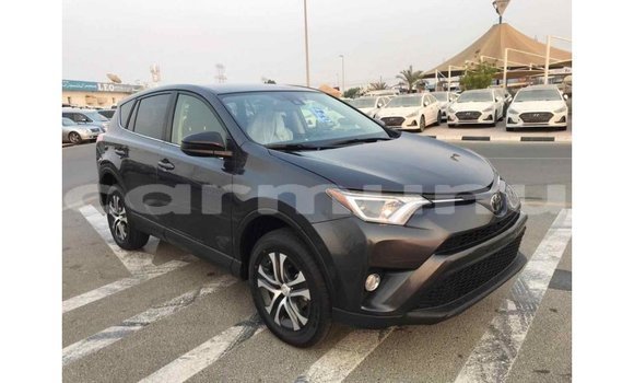 Buy Import Toyota HiAce Other Truck in Import - Dubai in Region of Bouenza Buy Import Toyota HiAce Other Truck in Import - Dubai in Region of Bouenza