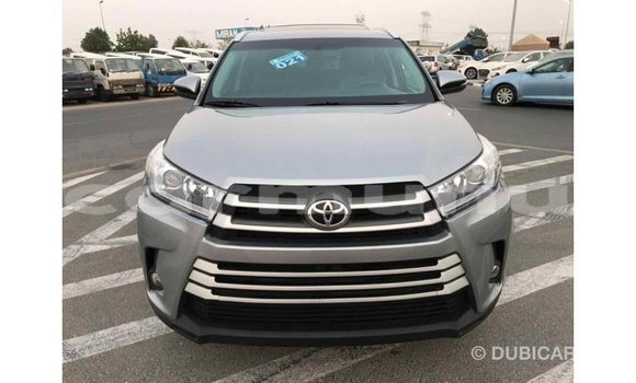 Buy Import Toyota Highlander Other Car in Import - Dubai in Region of Bouenza Buy Import Toyota Highlander Other Car in Import - Dubai in Region of Bouenza