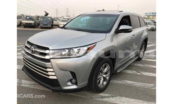 Buy Import Toyota Highlander Other Car in Import - Dubai in Region of Bouenza Buy Import Toyota Highlander Other Car in Import - Dubai in Region of Bouenza
