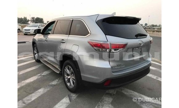 Buy Import Toyota Highlander Other Car in Import - Dubai in Region of Bouenza Buy Import Toyota Highlander Other Car in Import - Dubai in Region of Bouenza
