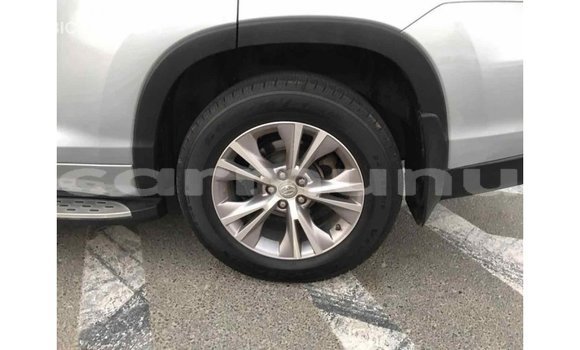 Buy Import Toyota Highlander Other Car in Import - Dubai in Region of Bouenza Buy Import Toyota Highlander Other Car in Import - Dubai in Region of Bouenza