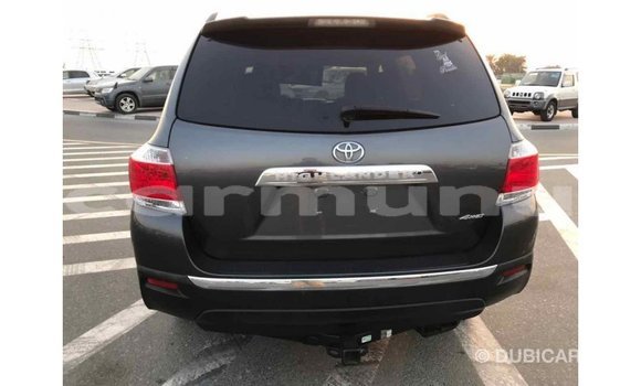 Buy Import Toyota Highlander Other Car in Import - Dubai in Region of Bouenza Buy Import Toyota Highlander Other Car in Import - Dubai in Region of Bouenza