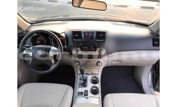 Buy Import Toyota Highlander Other Car in Import - Dubai in Region of Bouenza Buy Import Toyota Highlander Other Car in Import - Dubai in Region of Bouenza