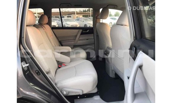 Buy Import Toyota Highlander Other Car in Import - Dubai in Region of Bouenza Buy Import Toyota Highlander Other Car in Import - Dubai in Region of Bouenza