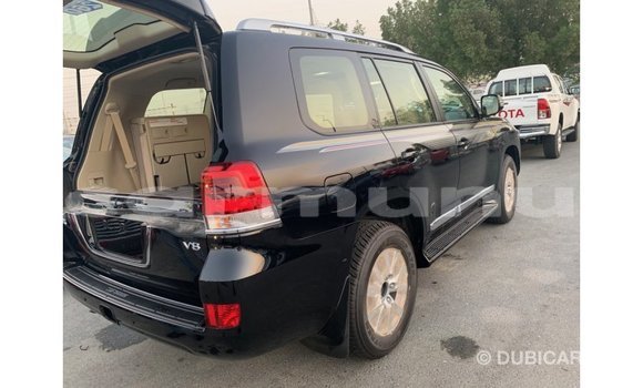 Buy Import Toyota Land Cruiser Black Car in Import - Dubai in Region of Bouenza Buy Import Toyota Land Cruiser Black Car in Import - Dubai in Region of Bouenza