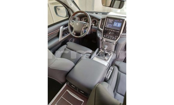Buy Import Toyota Land Cruiser Black Car in Import - Dubai in Region of Bouenza Buy Import Toyota Land Cruiser Black Car in Import - Dubai in Region of Bouenza