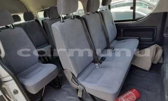 Buy Used Toyota Hiace White Car in Brazzaville in Municipality of Brazzaville Buy Used Toyota Hiace White Car in Brazzaville in Municipality of Brazzaville