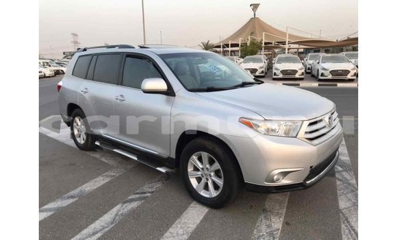 Buy Import Toyota Highlander Other Car in Import - Dubai in Region of Bouenza Buy Import Toyota Highlander Other Car in Import - Dubai in Region of Bouenza