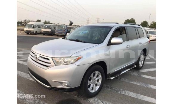 Buy Import Toyota Highlander Other Car in Import - Dubai in Region of Bouenza Buy Import Toyota Highlander Other Car in Import - Dubai in Region of Bouenza
