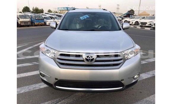 Buy Import Toyota Highlander Other Car in Import - Dubai in Region of Bouenza Buy Import Toyota Highlander Other Car in Import - Dubai in Region of Bouenza