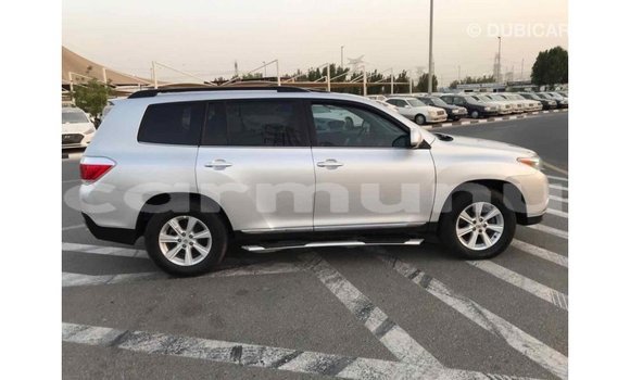 Buy Import Toyota Highlander Other Car in Import - Dubai in Region of Bouenza Buy Import Toyota Highlander Other Car in Import - Dubai in Region of Bouenza