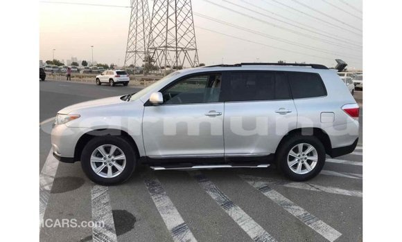 Buy Import Toyota Highlander Other Car in Import - Dubai in Region of Bouenza Buy Import Toyota Highlander Other Car in Import - Dubai in Region of Bouenza