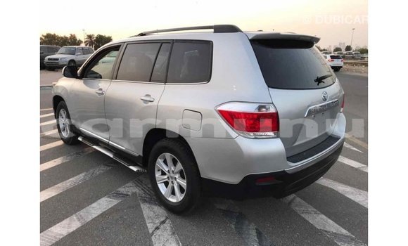 Buy Import Toyota Highlander Other Car in Import - Dubai in Region of Bouenza Buy Import Toyota Highlander Other Car in Import - Dubai in Region of Bouenza