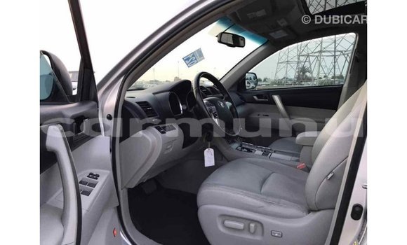Buy Import Toyota Highlander Other Car in Import - Dubai in Region of Bouenza Buy Import Toyota Highlander Other Car in Import - Dubai in Region of Bouenza