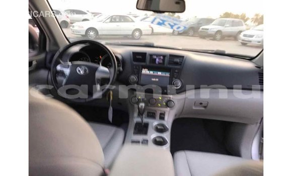 Buy Import Toyota Highlander Other Car in Import - Dubai in Region of Bouenza Buy Import Toyota Highlander Other Car in Import - Dubai in Region of Bouenza
