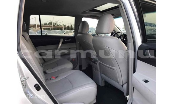 Buy Import Toyota Highlander Other Car in Import - Dubai in Region of Bouenza Buy Import Toyota Highlander Other Car in Import - Dubai in Region of Bouenza