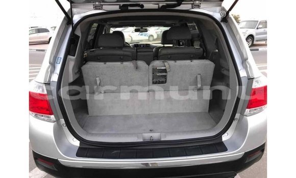Buy Import Toyota Highlander Other Car in Import - Dubai in Region of Bouenza Buy Import Toyota Highlander Other Car in Import - Dubai in Region of Bouenza