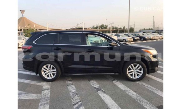 Buy Import Toyota Highlander Black Car in Import - Dubai in Region of Bouenza Buy Import Toyota Highlander Black Car in Import - Dubai in Region of Bouenza