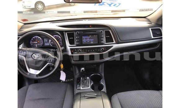 Buy Import Toyota Highlander Black Car in Import - Dubai in Region of Bouenza Buy Import Toyota Highlander Black Car in Import - Dubai in Region of Bouenza