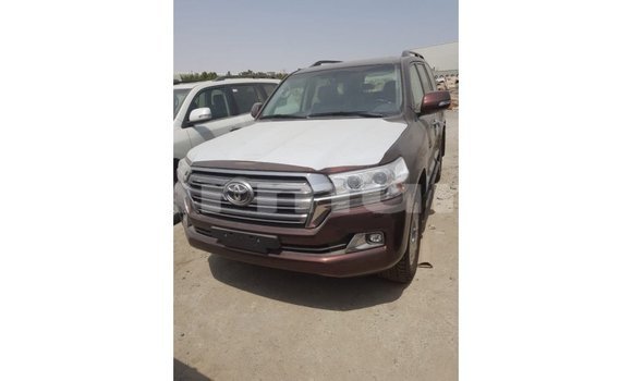 Acheter Import Voiture Toyota Land Cruiser Marron à Import - Dubai, Région de la Bouenza Acheter Import Voiture Toyota Land Cruiser Marron à Import - Dubai, Région de la Bouenza