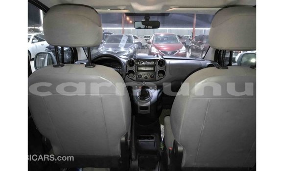 Acheter Import Voiture Peugeot Partner Blanc à Import - Dubai, Région de la Bouenza Acheter Import Voiture Peugeot Partner Blanc à Import - Dubai, Région de la Bouenza